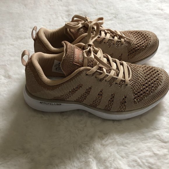 APL Techloom Phantom NWOT Sneakers Rose gold 7.5 - Picture 8 of 12